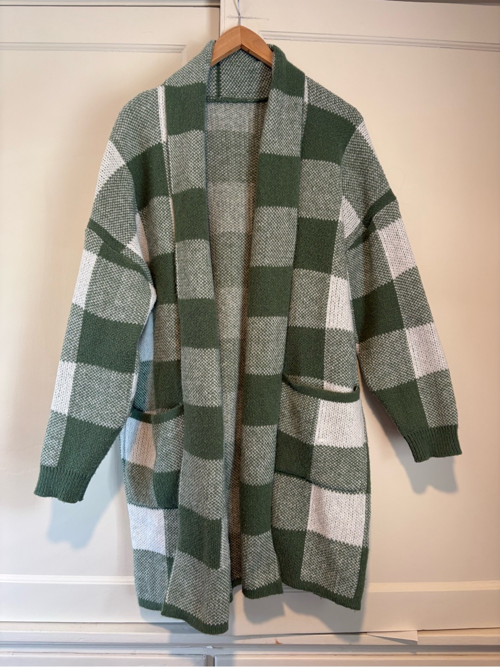 Green & White Plaid Knit Knee Length Cardigan